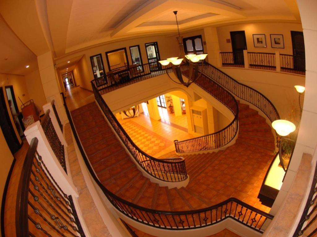 Planta Centro Bacolod Hotel & Residences Екстериор снимка