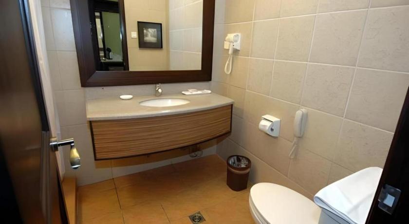 Planta Centro Bacolod Hotel & Residences Екстериор снимка