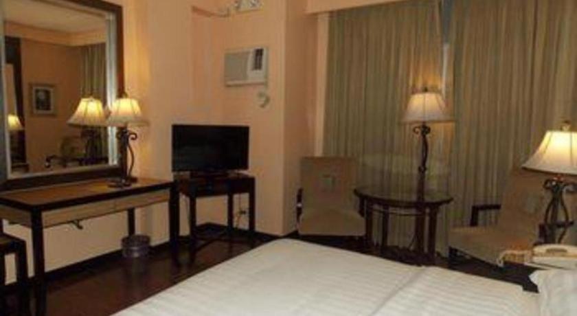 Planta Centro Bacolod Hotel & Residences Екстериор снимка