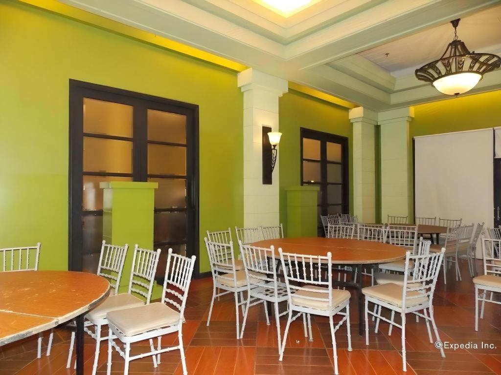 Planta Centro Bacolod Hotel & Residences Екстериор снимка