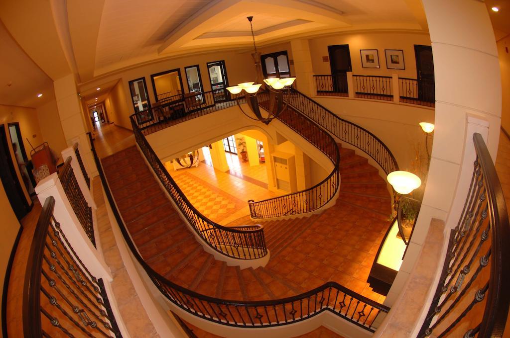 Planta Centro Bacolod Hotel & Residences Екстериор снимка